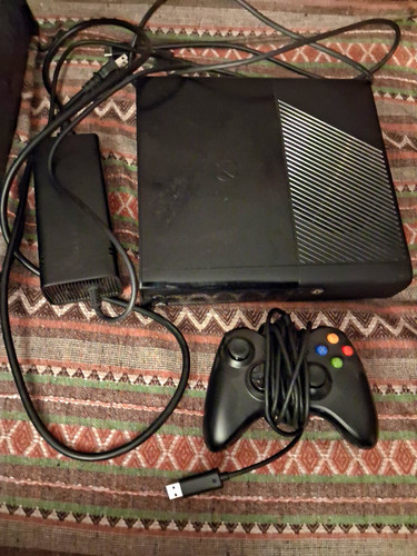 Microsoft xbox 360 slim - microsoft, e