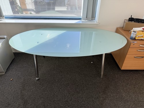 Oval clear glass - clear, table