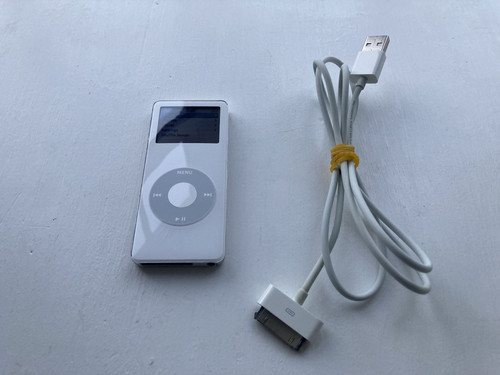 Apple ipod nano 1st - ipod,