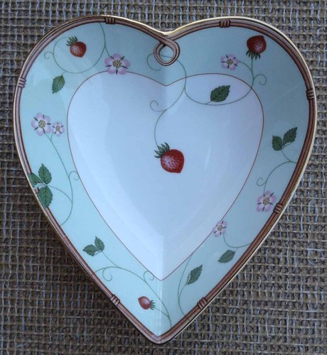 Wedgwood wild strawberry - wedgwood,