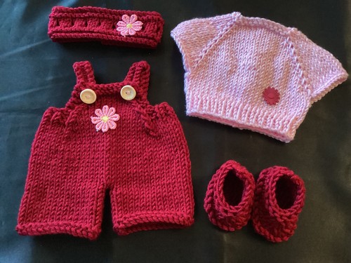 Hand knitted dolls clothes - knitted, to