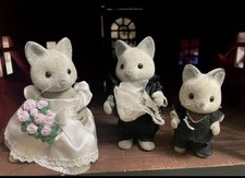 Vintage Sylvanian families solitaire cat wedding figures bride groom pageboy