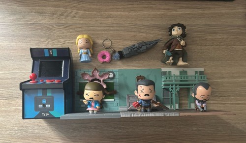 Random bundle toys figures - random, toys,