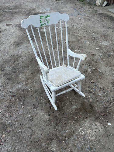 Vintage wooden rocking chair - wooden,
