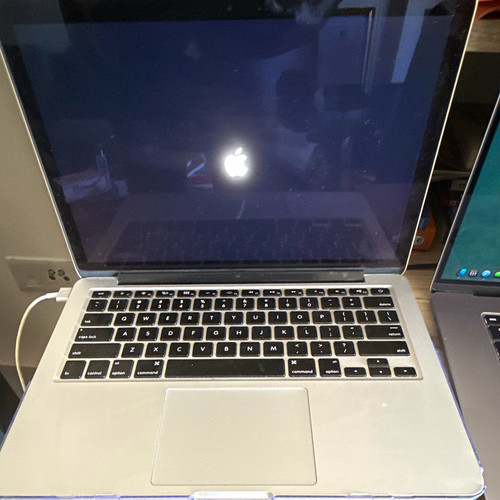 Apple macbook pro 13in - apple,