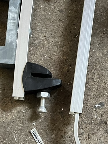 Standard wall bracket - 2, 1