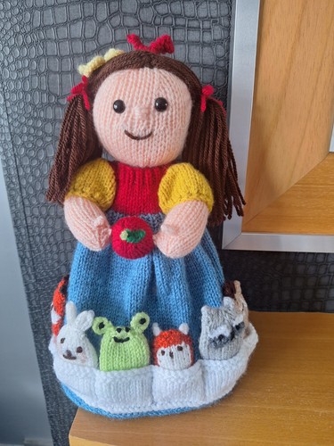 Snow white and - white, woodland