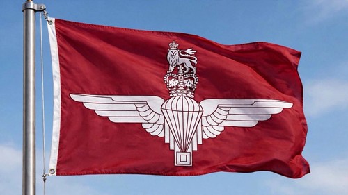 Parachute regiment british - parachute,