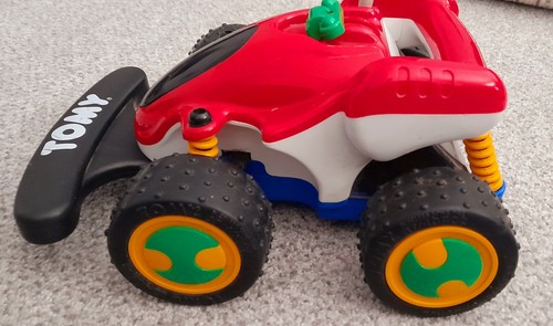 Remote controlled toy - ,