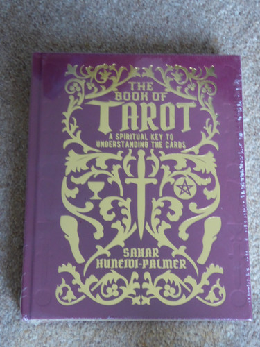 The book tarot - the,