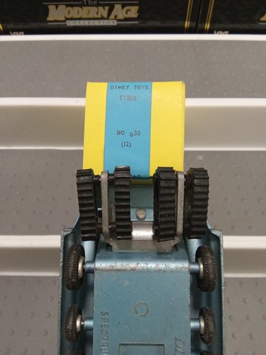 Dinky 030 rubber - rubber, tracks