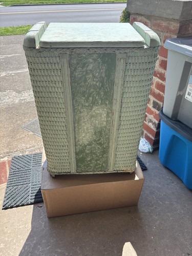 Vintage wicker laundry basket - wicker,