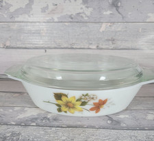 Pyrex Vintage Milk Glass