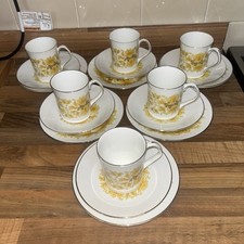 Elizabethan yellow floral Fine