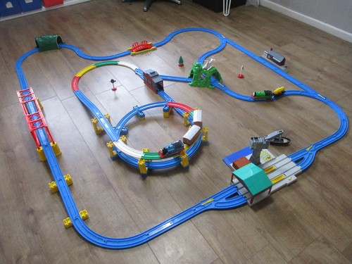 Tomy trackmaster thomas - tomy,