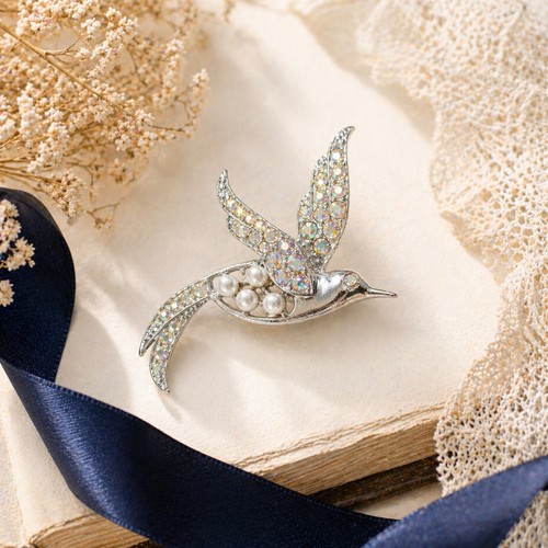 Sarah coventry brooch bird - sarah,