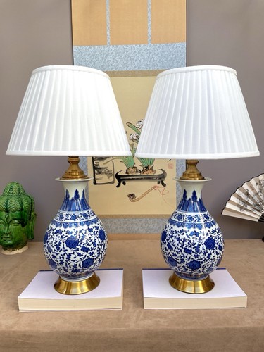 Pair oriental chinese - of,
