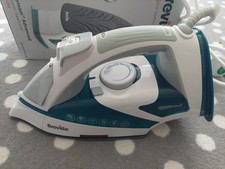 Breville 3000W Powerful Ceramic Plate Steam Iron Auto-OFF VIN404