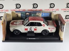 Kyosho  1:18 Nissan Skyline 2000 Gt-R Racing No 6 White/Red
