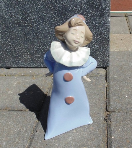 Nao lladro figurine - (#8163),