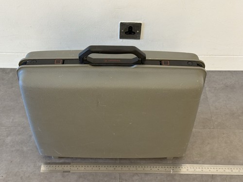 Samsonite suitcase - , or