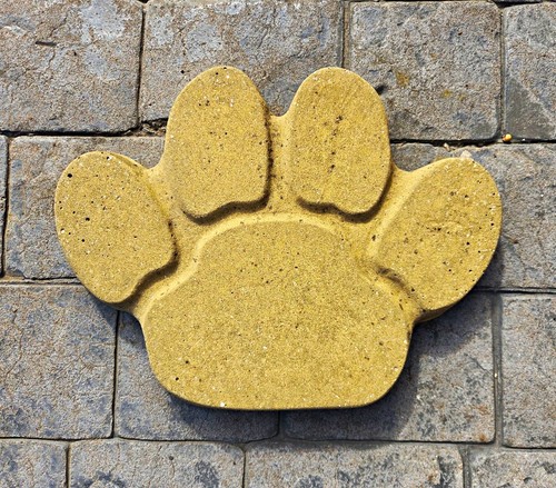 Beige concrete dog paw - concrete,