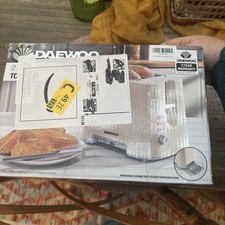 Daewoo 2 Slice Toaster Defrost Reheat Function Easy Clean 870W Cream