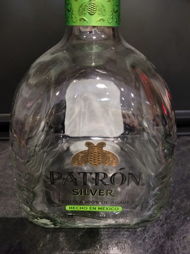 Empty 700ml fancy square - 700ml,
