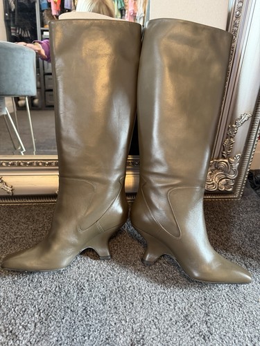 Brand new russel bromley - russel, &