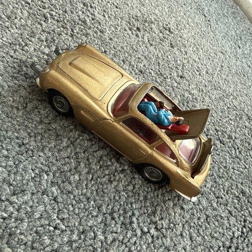Corgi 261 007 james - 261,