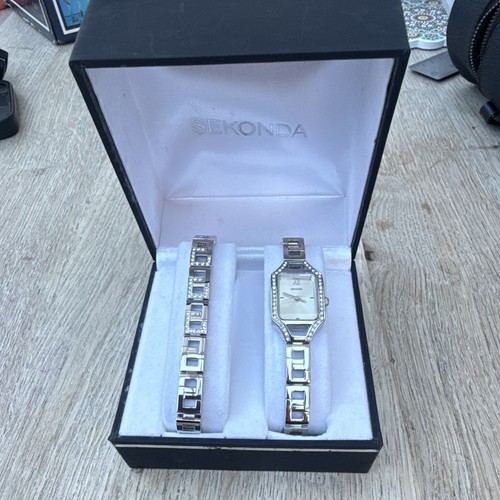 Sekonda women 4046g quartz - sekonda,