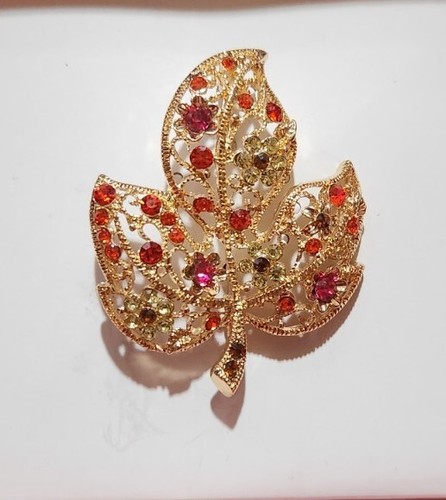 Vintage goldtone leaf - vintage,