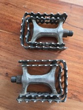 Pair Of Retro Vintage Flat