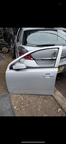 Vauxhall astra front - h,