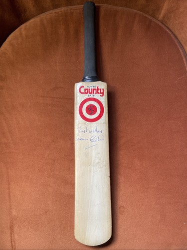 Miniature cricket bat signed - cricket,