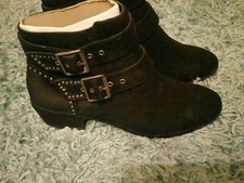 Red Herring Boots Size 5 BN 