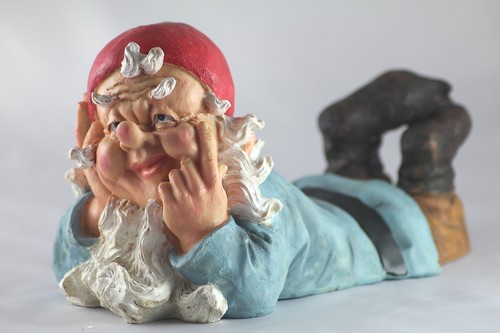 32cm traditional garden gnome - 32cm,