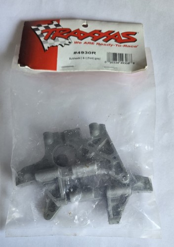 Traxxas 4930r front bulkheads - traxxas,
