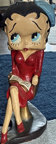 Betty boop seated - betty, dress
