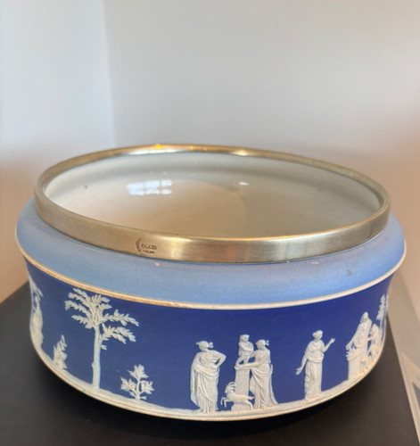 Wedgwood jasperware rare blue - rare,