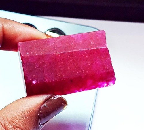 Natural red beryl rough 294 - red, 294.65