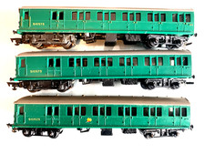 VINATGE TRIANG SET OF 3  2X