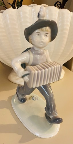 Metzler ortloff boy with - ortloff,