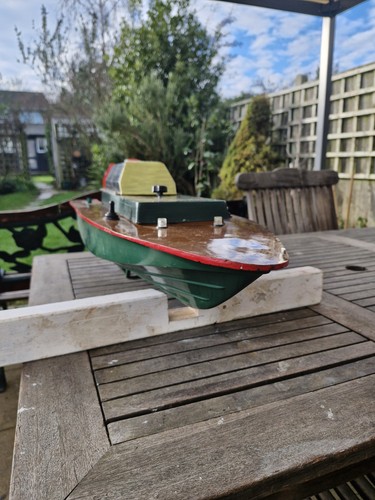 Motorised boat 800mm long - motorised, by