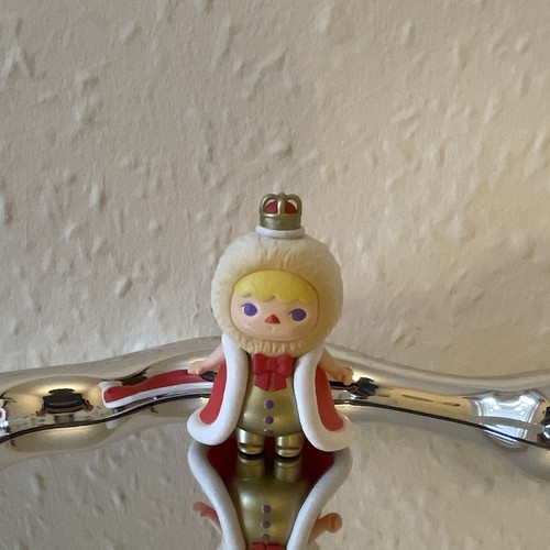 Popmart crowned king figurine - king,