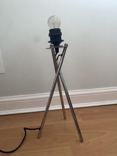 Vintage metal tripod - metal, table