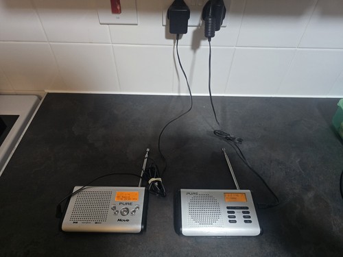 Pure radios move 400d - radios,