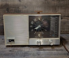 Zenith Solid State AM/FM Alarm Click Radio Model X480 VTG 60s *VERY CLEAN 