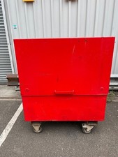 SITE BOX / TOOL CHEST ON WHEELS WITH LOCKS AND KEYS