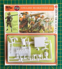 AIRFIX 54mm English Musketeer